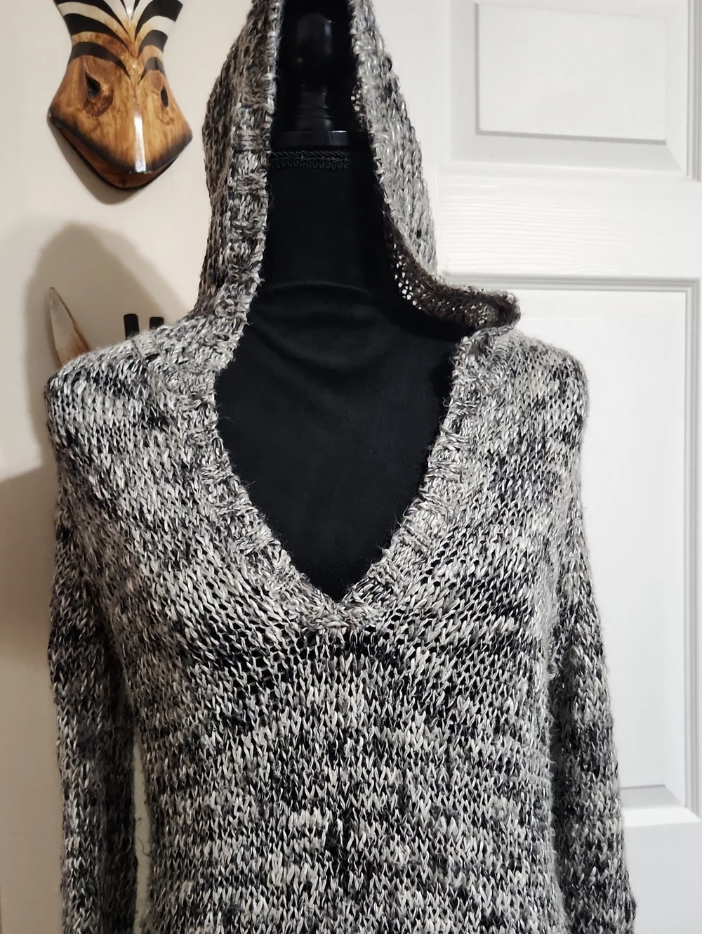 UNIONBAY Marled Black and White Hooded V-Neck Sweater